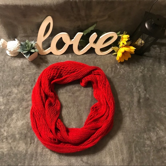 **Beautiful** Red Infinity Scarf! - Picture 1 of 3